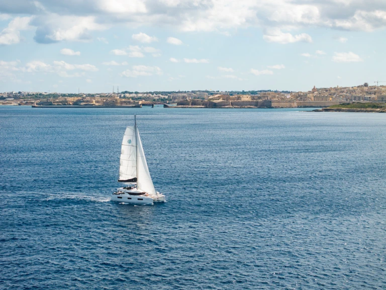 Lagoon Lagoon 46 in Gżira on SamBoat