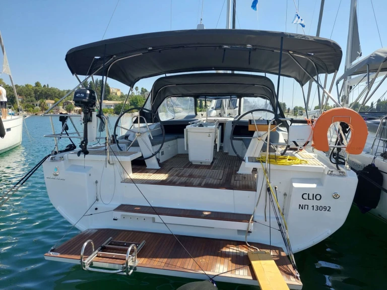 Bareboat Rental Sailboat Bénéteau with a boat licence