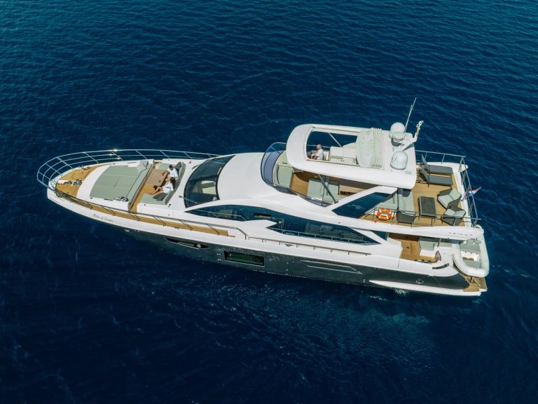 Yacht charter Sukošan cheap Azimut 72 Fly