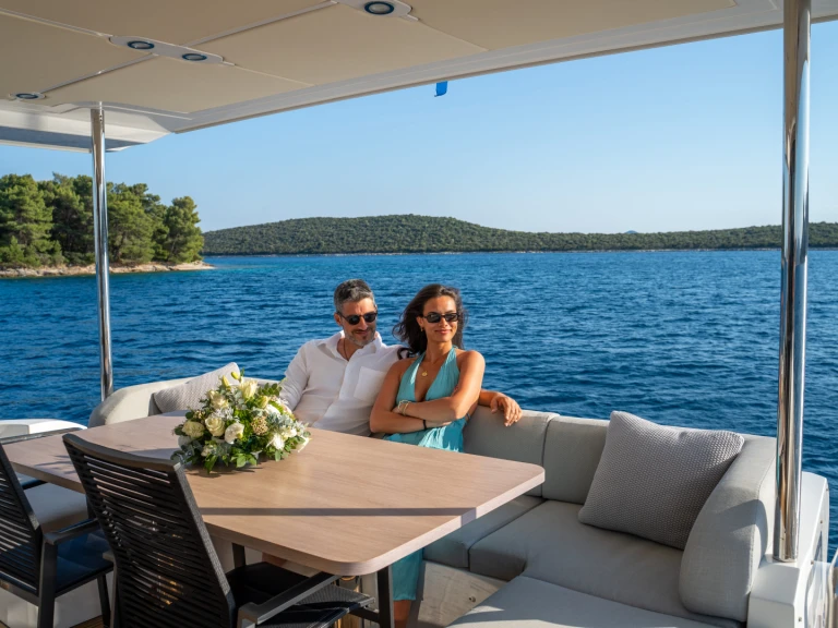 Boat rental Azimut Azimut 72 Fly in Sukošan on Samboat