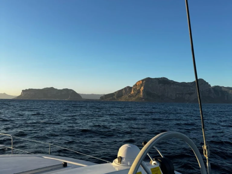 Bali Bali 4.2 charter bareboat or captained in  Pálairos