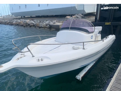 Motorboat rental in France - Everset 534