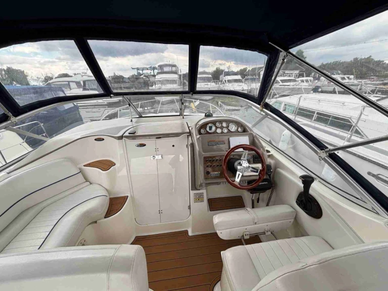 Bayliner Bayliner 285 Cruiser in Nice on SamBoat