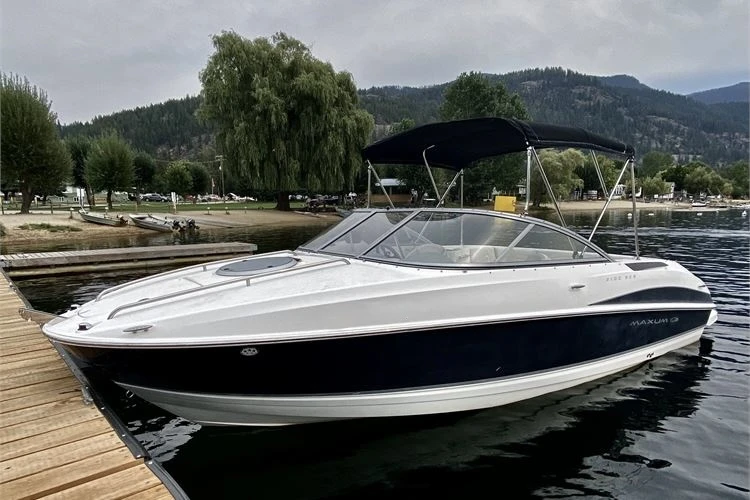 Motorboat for rent France at the best price