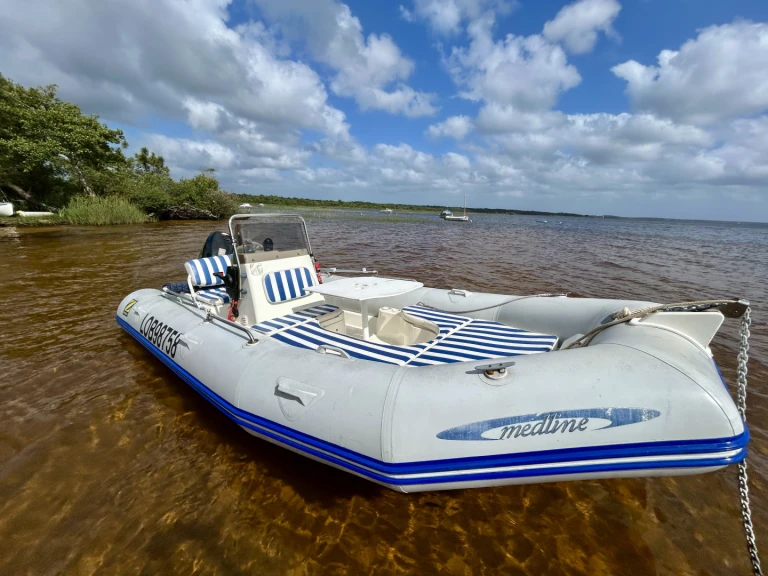 Boat rental Zodiac Medline I in Lacanau on Samboat