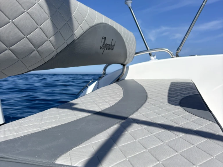 Motorboat rental with or without captain Aquabat Giardini-Naxos