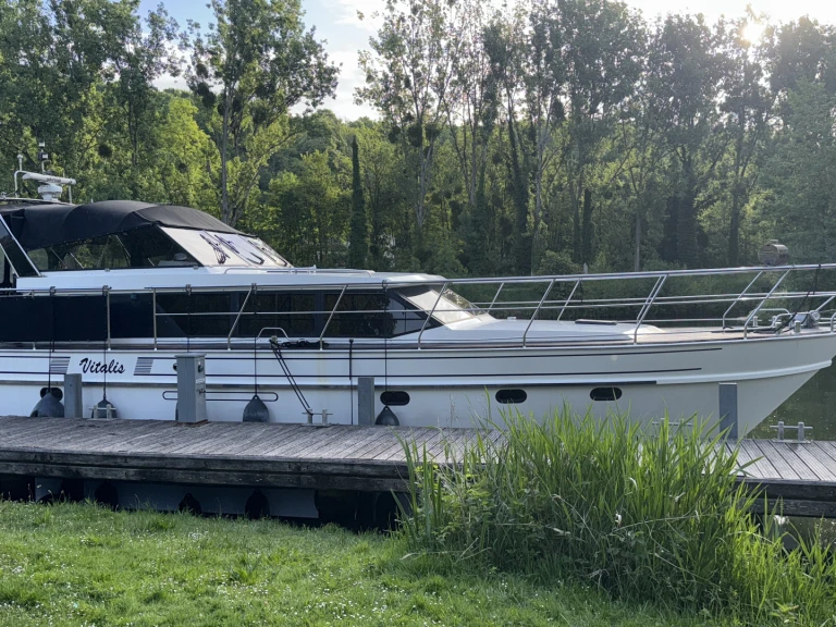Yacht charter Lagny-sur-Marne cheap Confort 50
