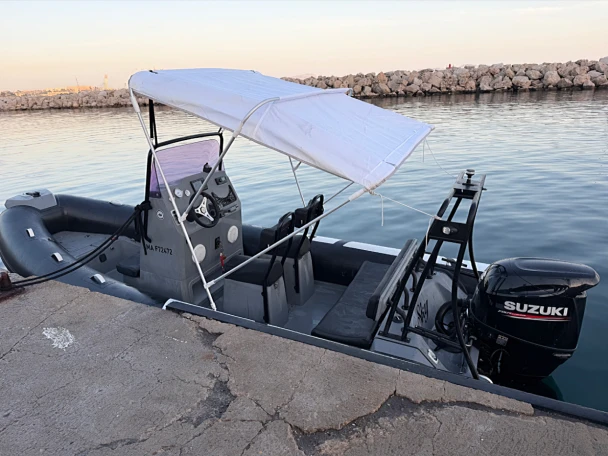 Boat rental Brig Navigator 570 in Marseille on Samboat