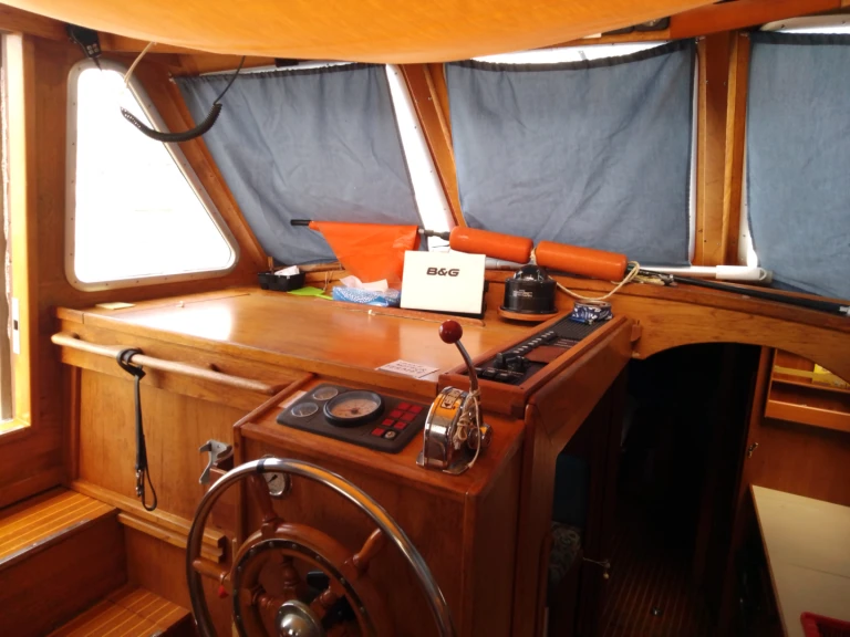 Sailboat rental with or without captain Siltala La Rochelle