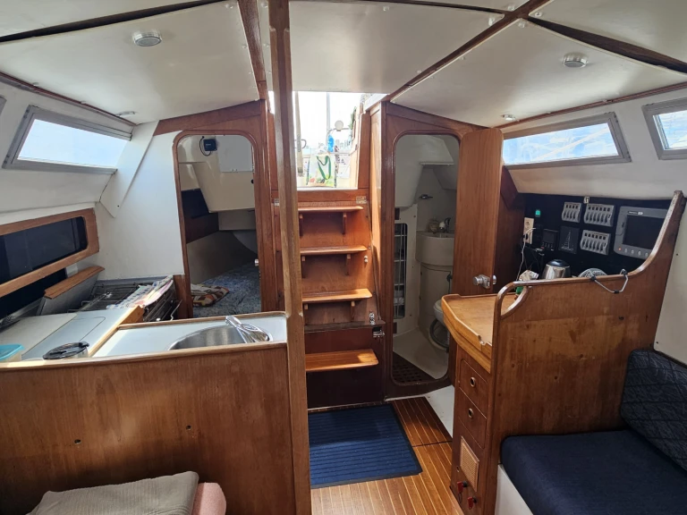 Sailboat for rent Valencia at the best price