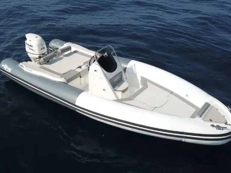 Yacht charter Carnon-Plage cheap Wave 24
