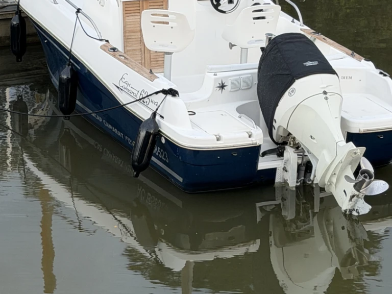Yacht charter Lanton cheap Cap Camarat 6.35