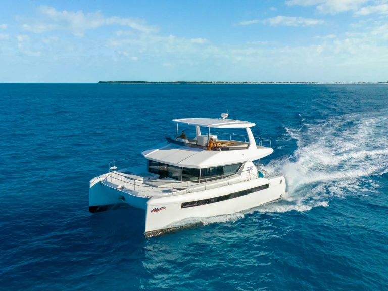 Bareboat Rental Motorboat Leopard with a boat licence