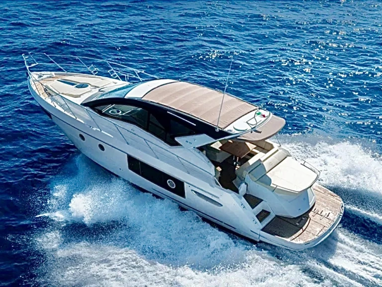 Luxury Yacht rental with or without captain Cranchi Antibes