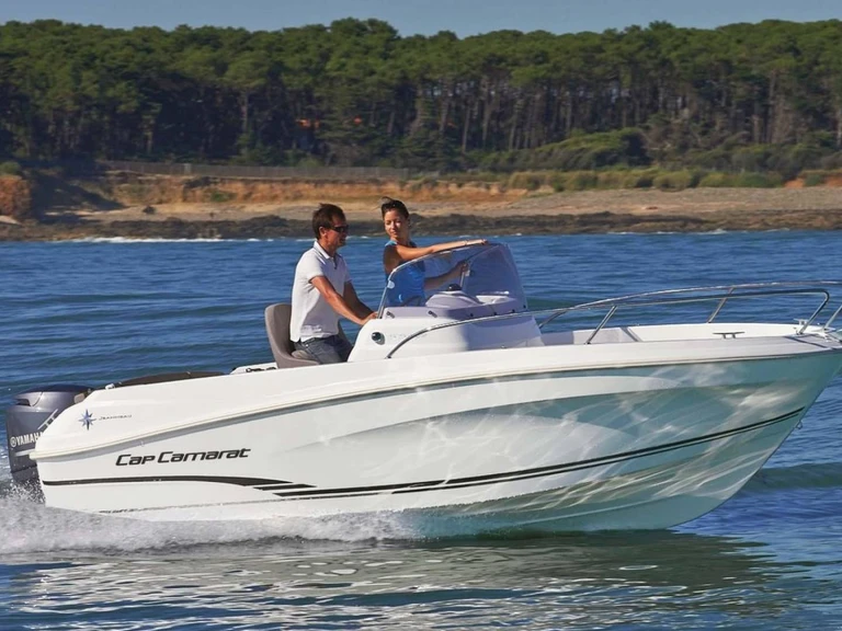 Yacht charter La Spezia cheap Cap Camarat 5.5 CC