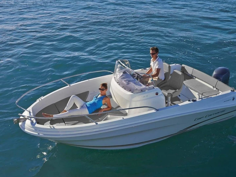 Motorboat rental in La Spezia - Jeanneau Cap Camarat 5.5 CC