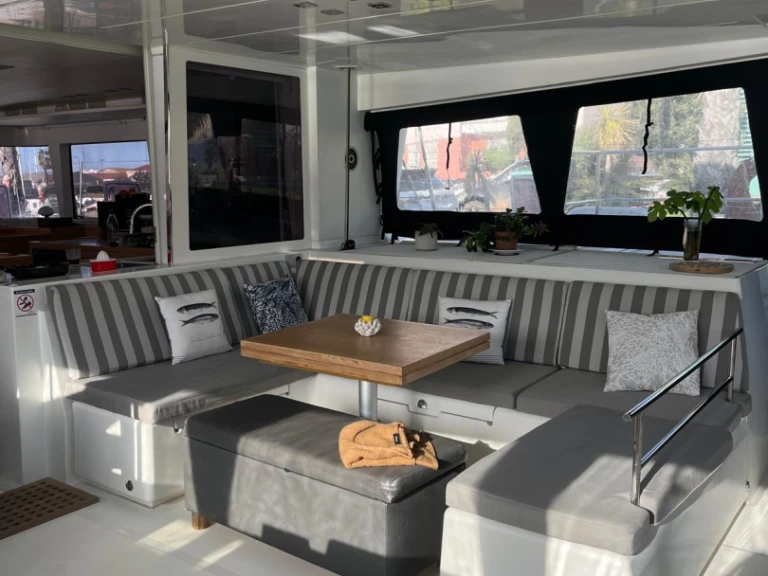 Lagoon Lagoon 560 in Port Grimaud on SamBoat