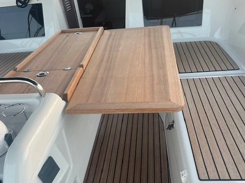 Boat rental Jeanneau Sun Odyssey 410 in Marseille on Samboat