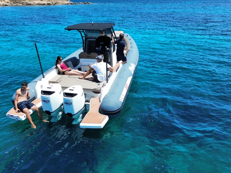 Rent a Bwa 32gt Porto Rotondo