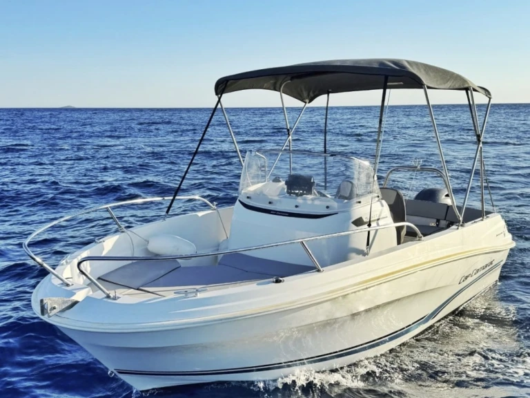 Rent a Jeanneau Cap Camarat 5.5 CC La Spezia
