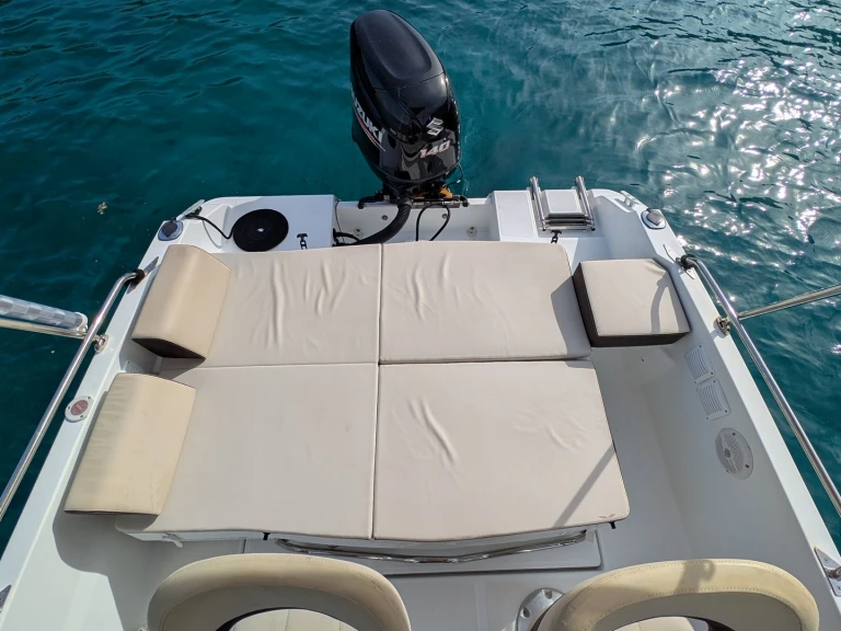 Bénéteau Flyer 5.5 SUNdeck charter bareboat or captained in  Novalja