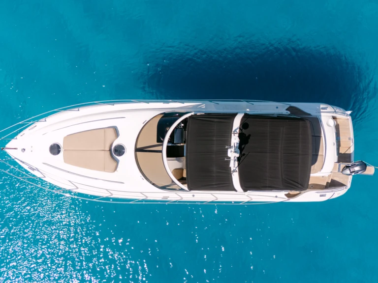 Bareboat Rental Luxury Yacht Princess with a boat licence
