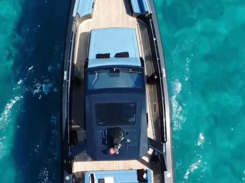 Bareboat Rental Motorboat Maori Yachts with a boat licence
