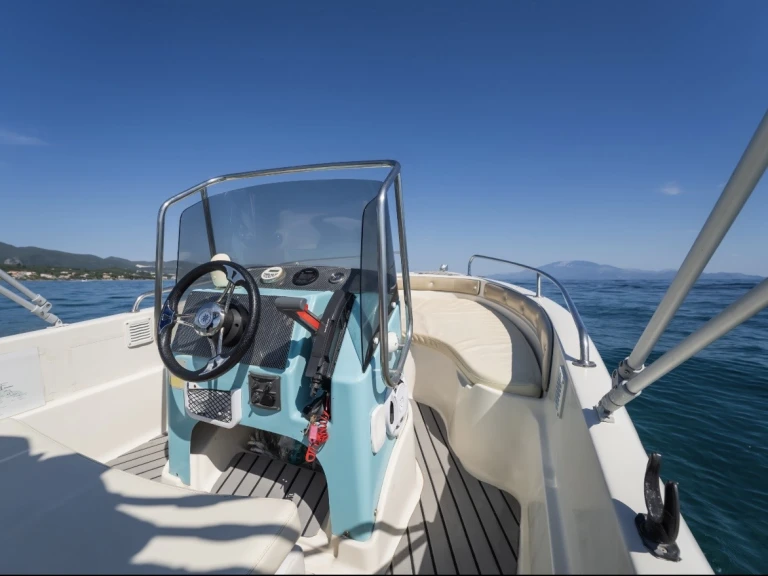 Ranieri Ranieri 500 Open in Zakynthos on SamBoat