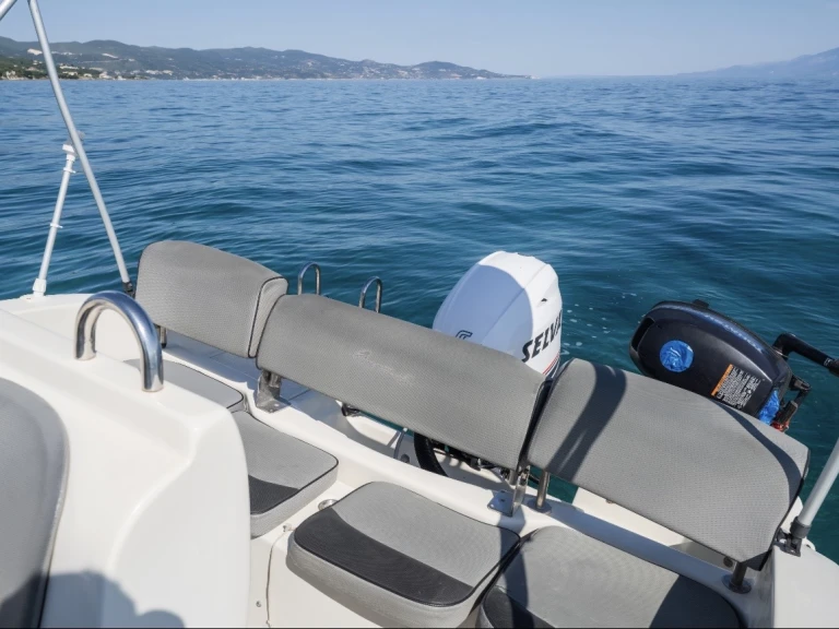 Boat rental Nireus Nireus Ω53 Elegance  in Zakynthos on Samboat