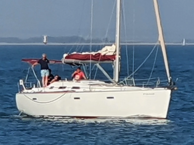 Bareboat Rental Sailboat Bénéteau with a boat licence