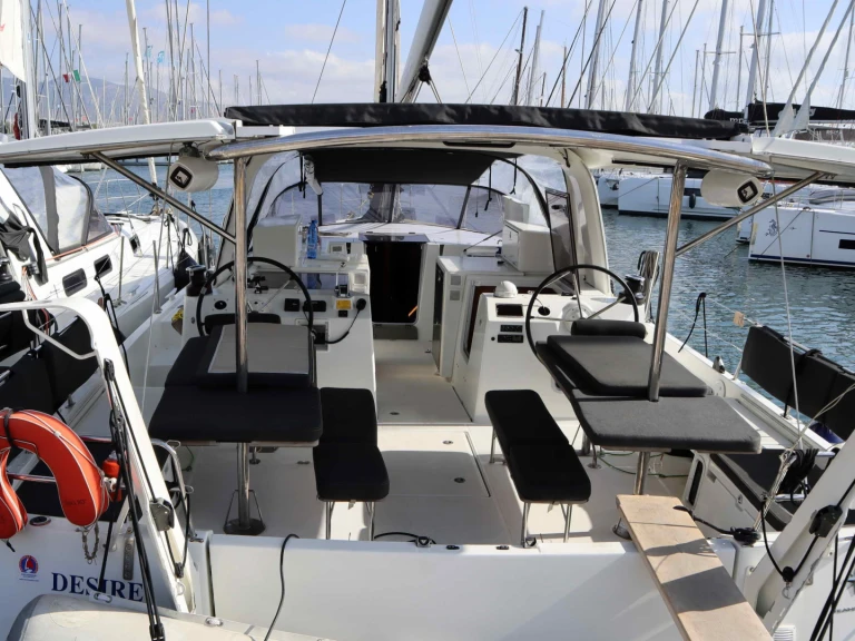 Boat rental Jeanneau Sun Loft 47 /7cab in Kos on Samboat