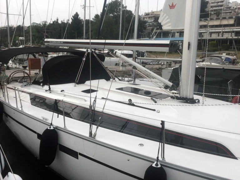 Bareboat Rental Sailboat Bavaria with a boat licence