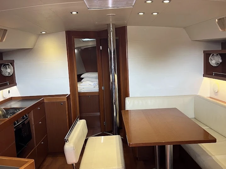 Sailboat rental in Gouvia - Bénéteau Oceanis 45 /4cab