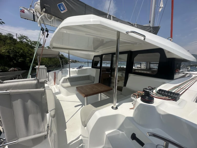 Excess Excess 11 (Cat)/6 cab in Tivat on SamBoat