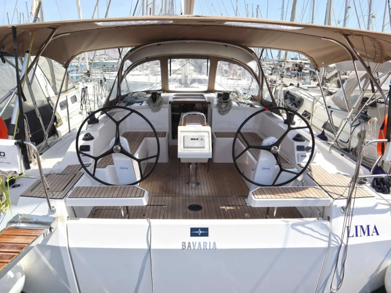 Bareboat Rental Sailboat Bavaria with a boat licence