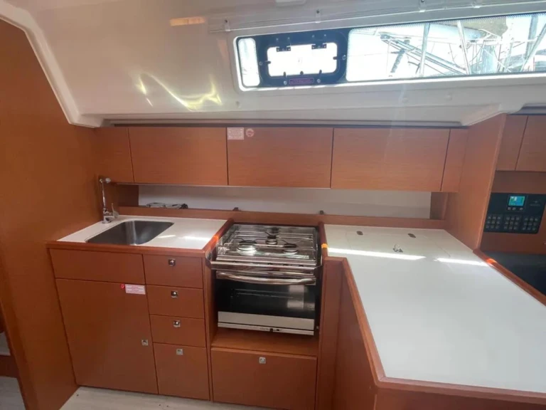 Bavaria Bavaria C42 /3cab charter bareboat or captained in  Paros (Island)
