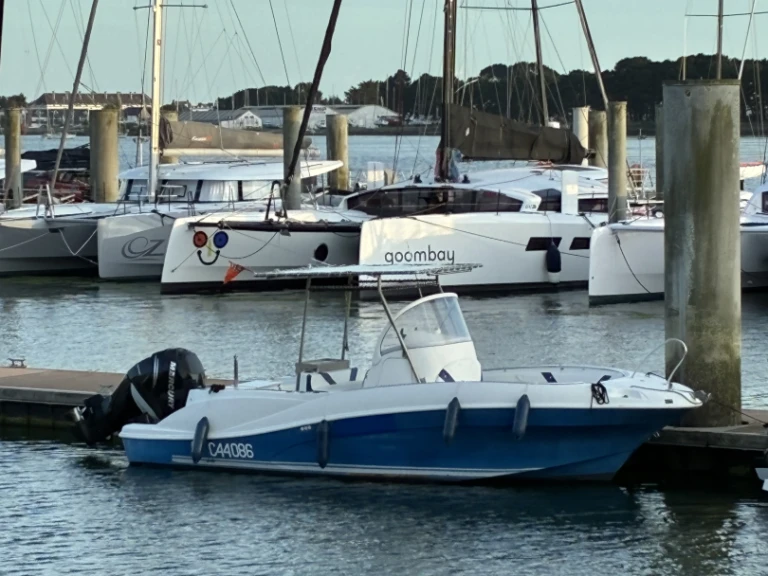 Motorboat rental with or without captain Quicksilver Lorient