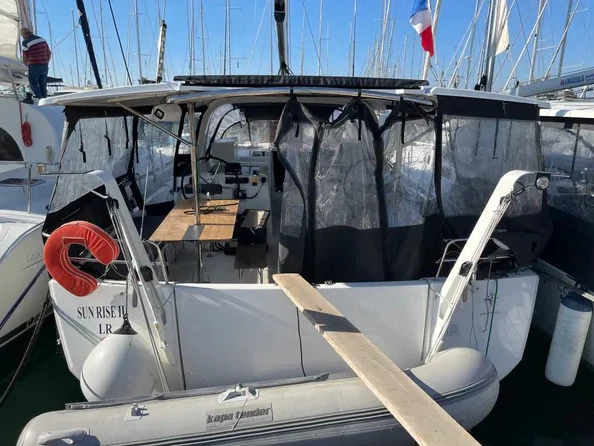 Jeanneau Sun Loft 47 /7cab charter bareboat or captained in  Alimos
