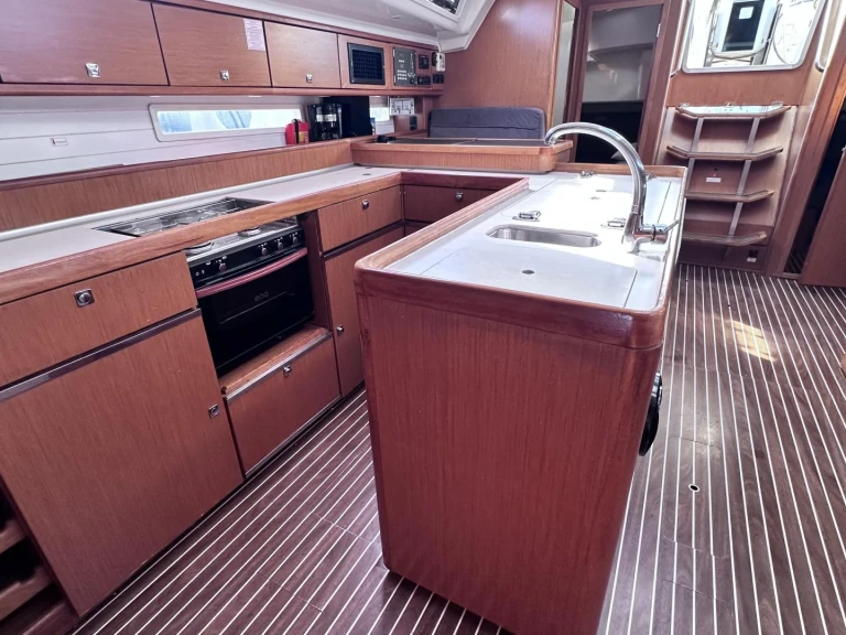 Boat rental Bavaria Bavaria Cruiser 56 /6cab in Alimos on Samboat