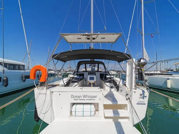 Bareboat Rental Sailboat Dufour with a boat licence
