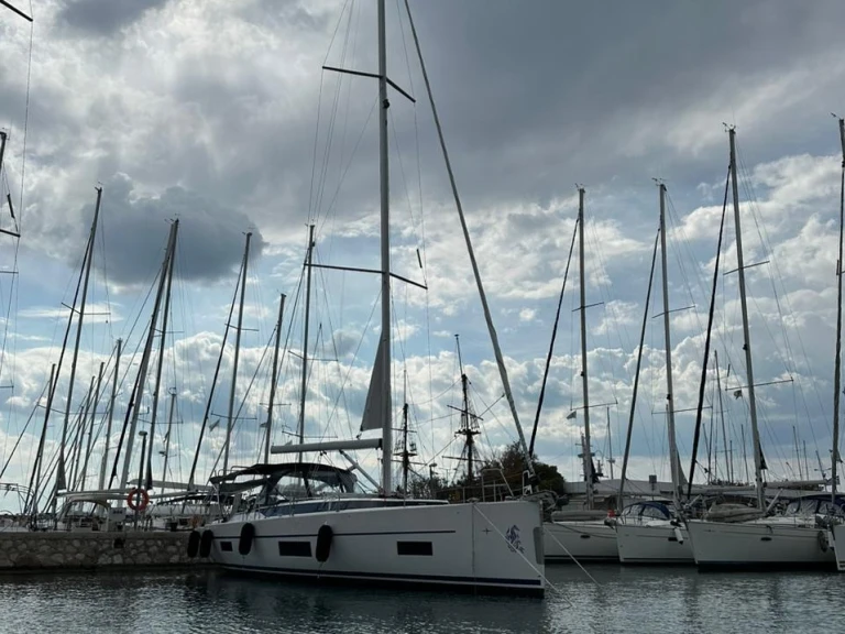 Sailboat rental in Alimos - Bavaria Bavaria C45 Holiday /5cab