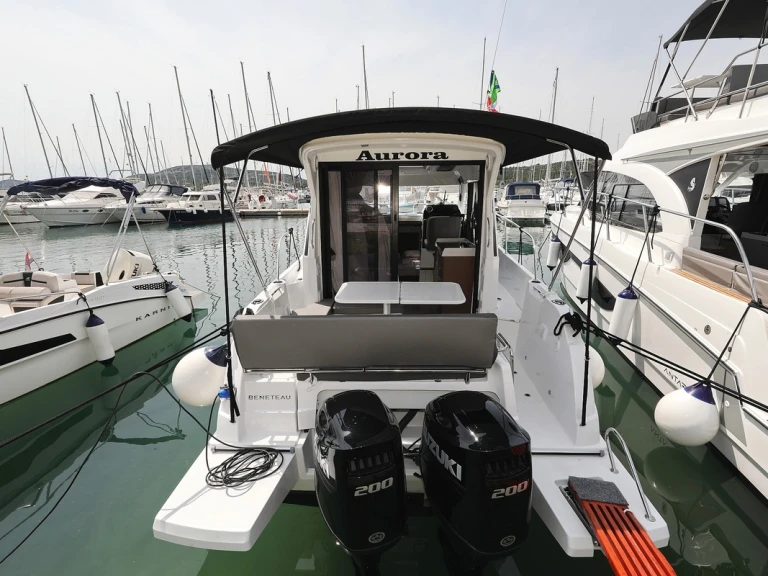 Motorboat rental with or without captain Bénéteau Biograd na Moru