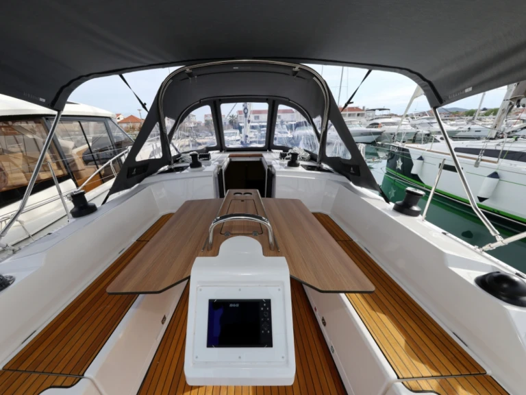 Sailboat for rent Biograd na Moru at the best price