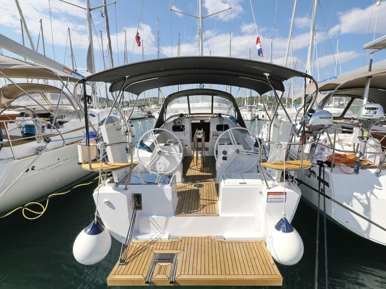 Boat rental Elan Impression 40.1 in Biograd na Moru on Samboat