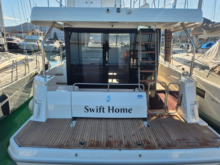 Boat rental Bénéteau Swift Trawler 41 in Biograd na Moru on Samboat