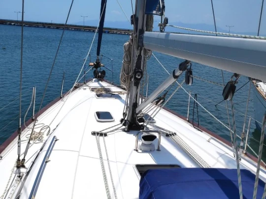 Bavaria Bavaria 44 /4cab charter bareboat or captained in  Ávdira
