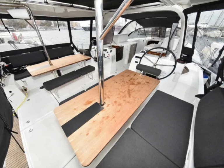 Yacht charter Bormes-les-Mimosas cheap Sun Loft 47 /7cab