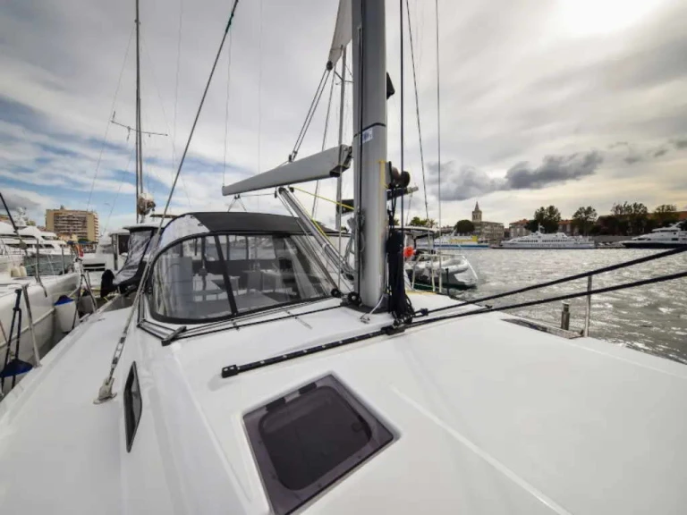 Sailboat rental in Bormes-les-Mimosas - Jeanneau Sun Loft 47 /7cab