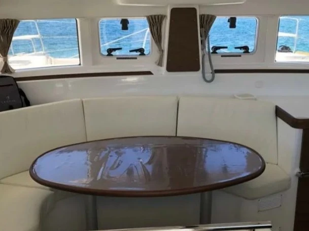 Catamaran rental in Paros (Island) - Lagoon Lagoon 380/4 cab