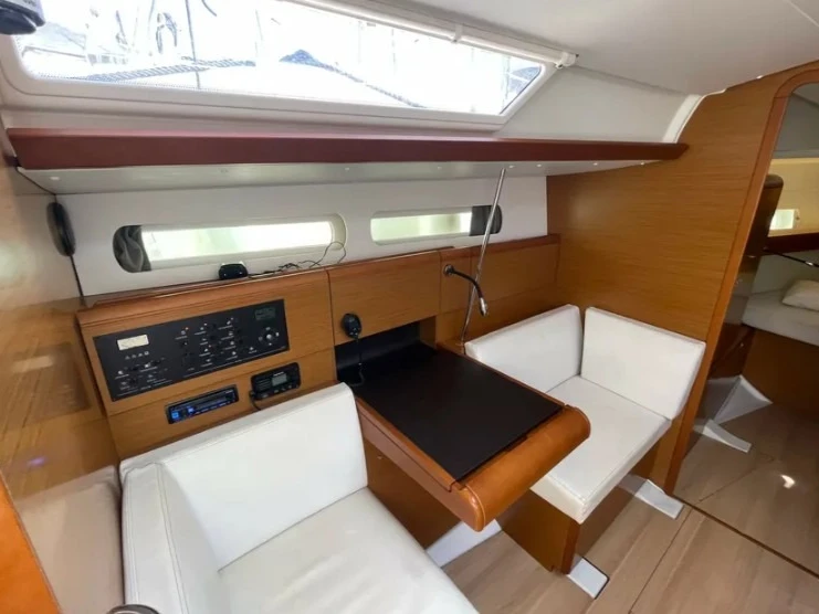 Rent a Jeanneau Sun Odyssey 419 /3cab Paros (Island)